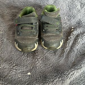 Stride rite light up dinosaurs runners